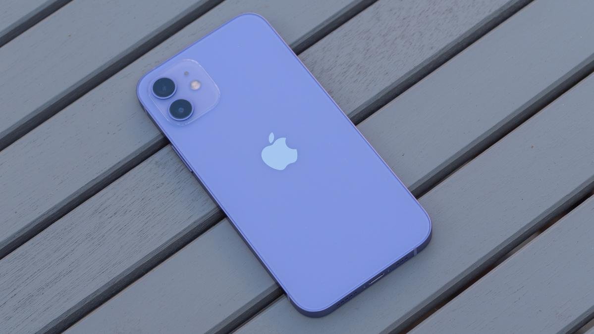 iPhone 12 Review 1