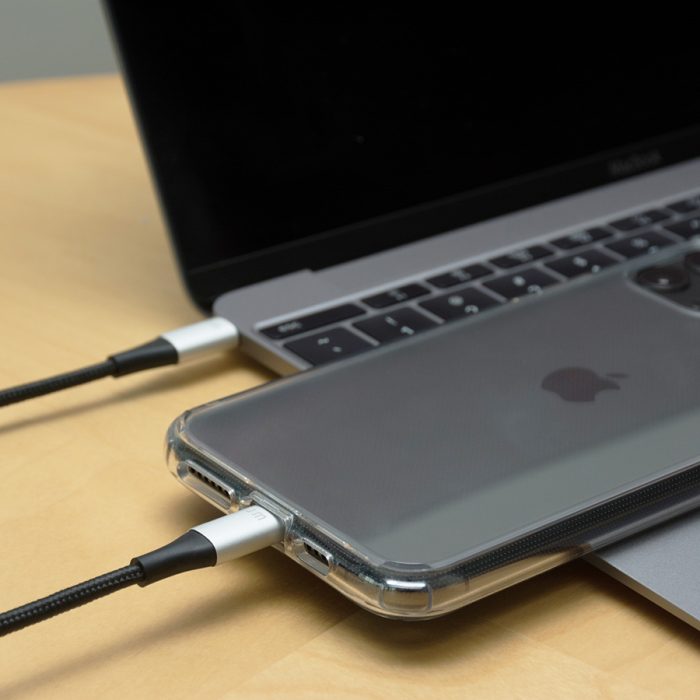 Just Mobile AluCable™ USB C to Lightning Cable 9